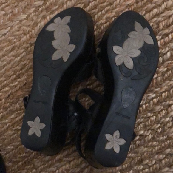 born black leather wedges - Picture 6 of 6